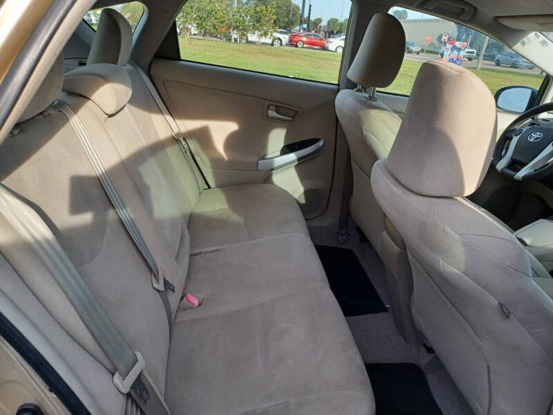 2010 Toyota Prius III