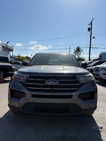 2024 Ford Explorer XLT