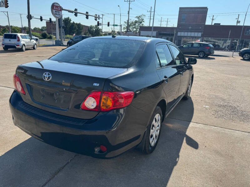 2009 Toyota Corolla LE photo 11