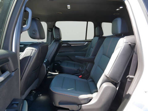 2025 GMC Acadia AT4