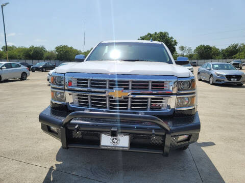 JJ Auto Sales LLC – Car Dealer in Haltom City, TX