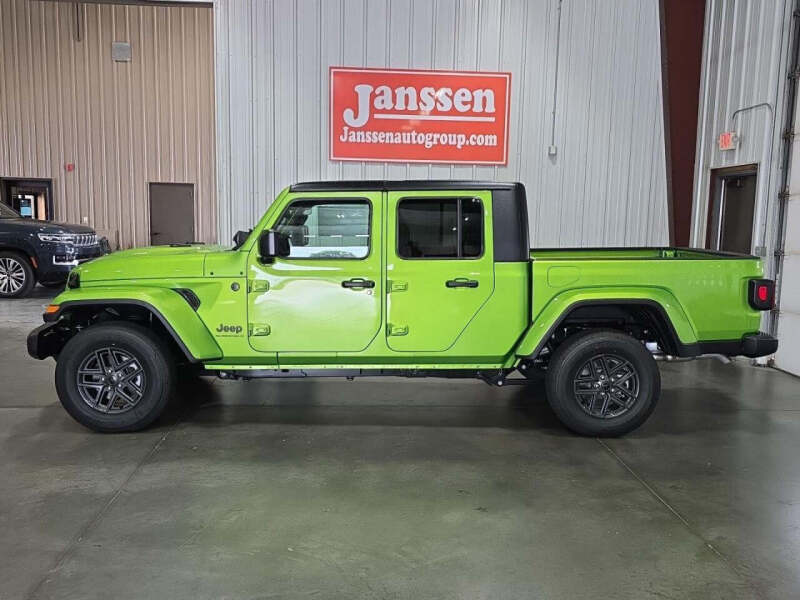 2025 Jeep Gladiator