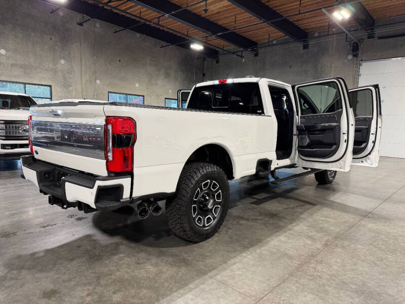 2024 Ford F-350 Super Duty Platinum