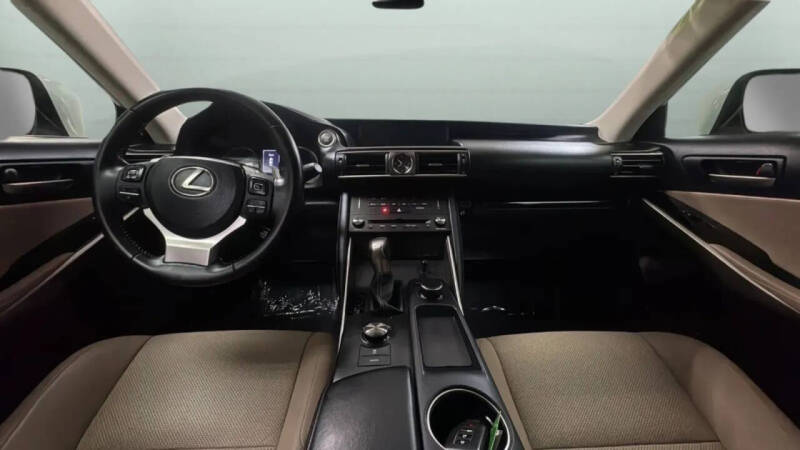 2019 Lexus IS 300