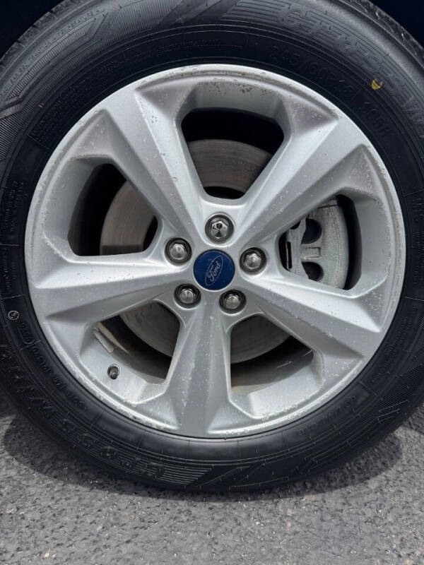 2020 Ford Edge SE