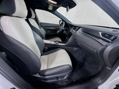 2025 Infiniti QX55 Essential