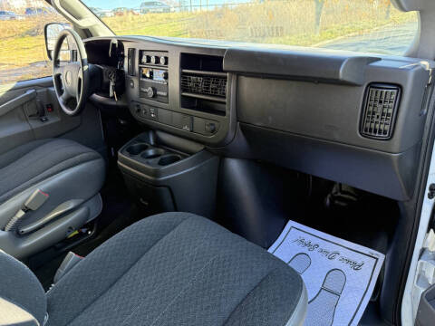 2024 GMC Savana 2500