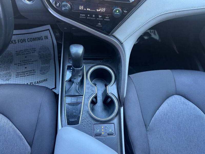 2023 Toyota Camry LE