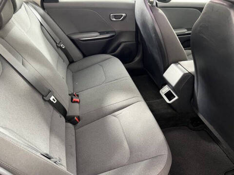 2025 Kia K4 LX