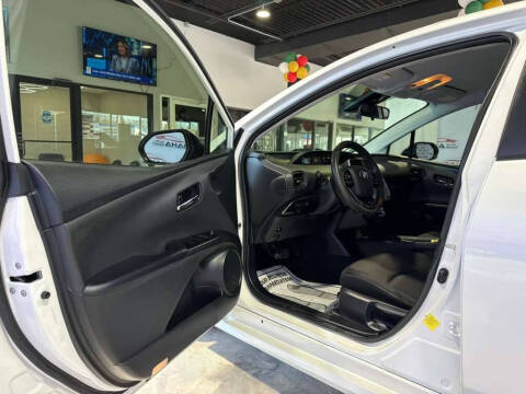 2019 Toyota Prius L Eco