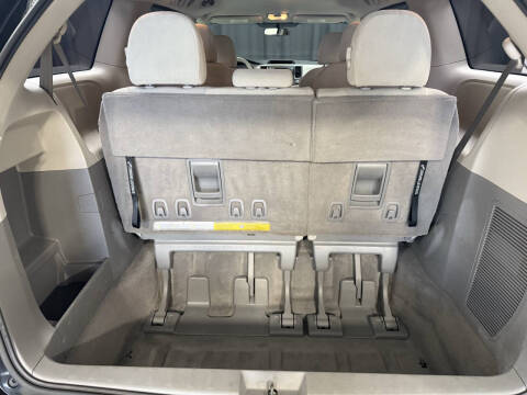 2011 Toyota Sienna Base 7-Passenger
