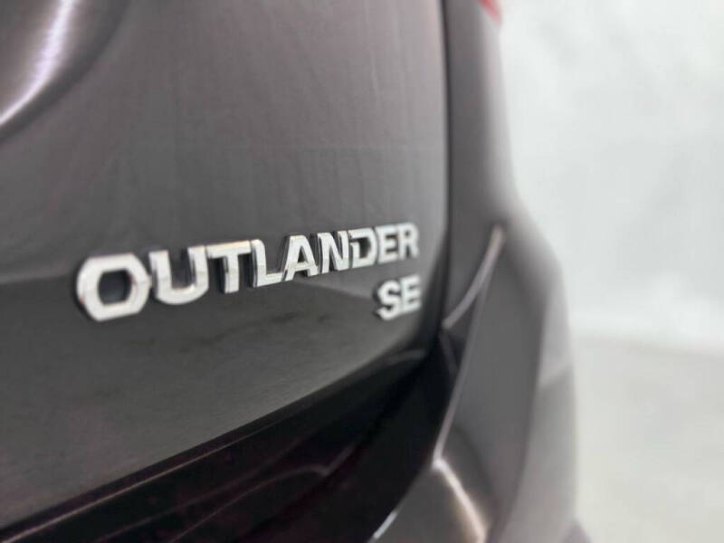 2019 Mitsubishi Outlander SE