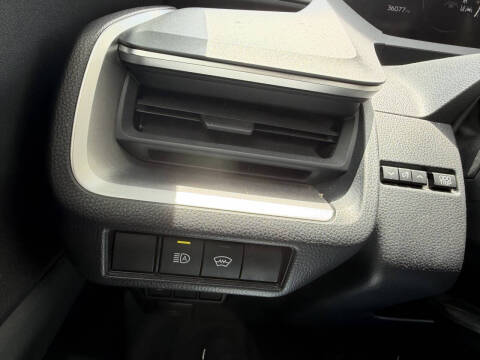 2023 Toyota Prius LE