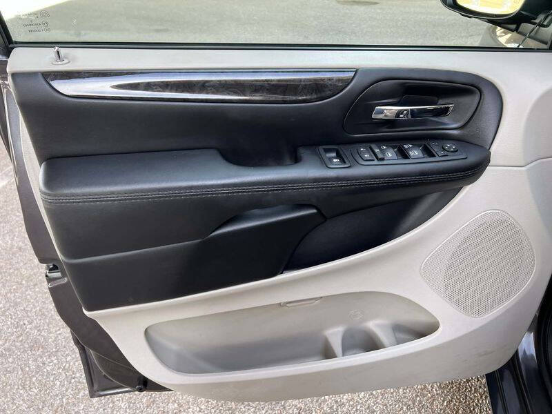 2017 Dodge Grand Caravan SE - Photo 17