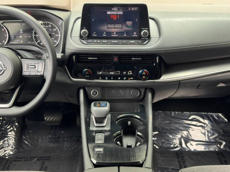 2022 Nissan Rogue SV