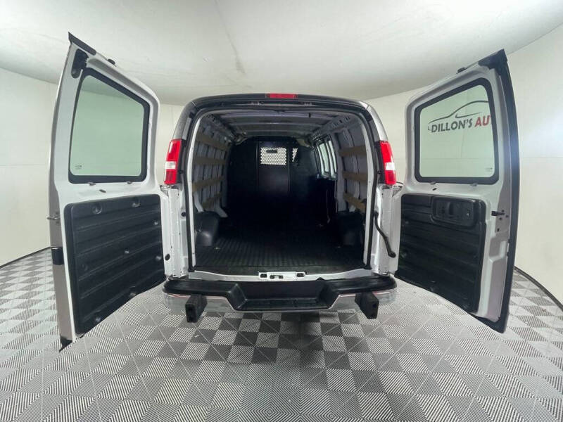 2023 GMC Savana 2500