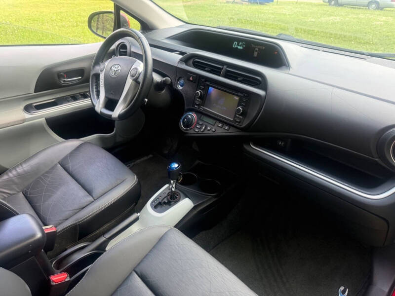 2014 Toyota Prius c Four