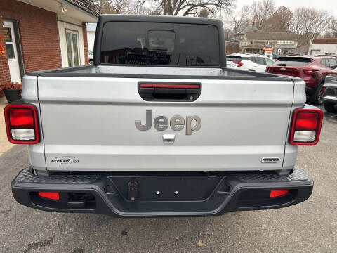 2023 Jeep Gladiator Overland
