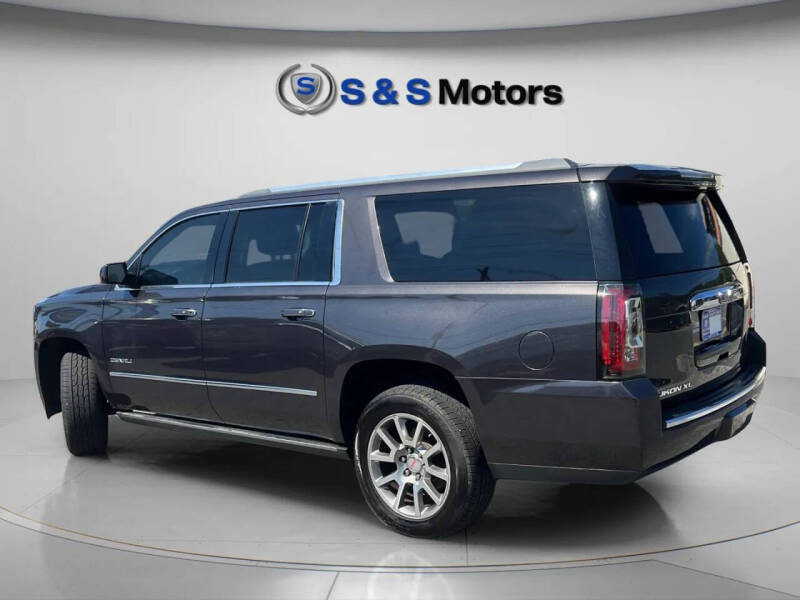 2017 GMC Yukon XL Denali