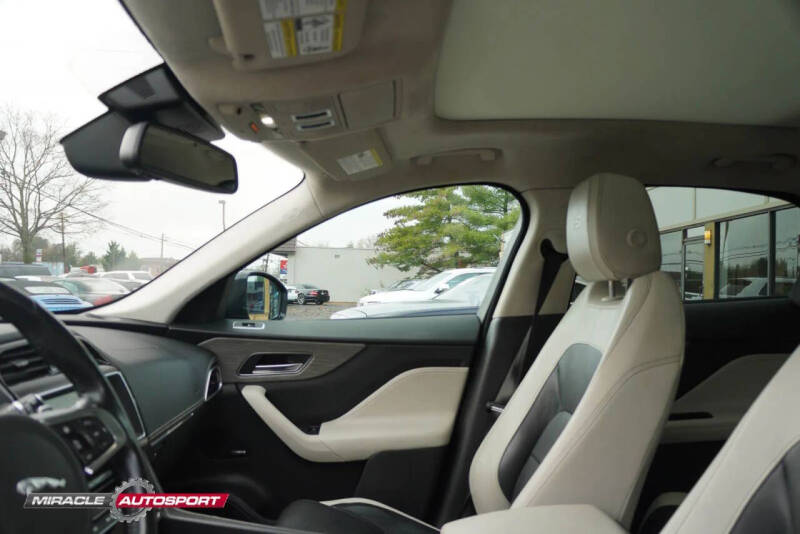 2018 Jaguar F-PACE S