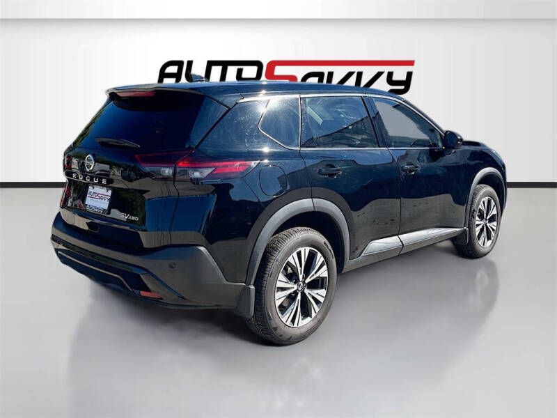 2021 Nissan Rogue SV