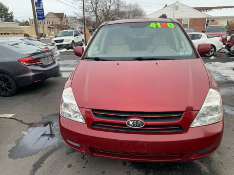 2006 Kia Sedona for sale at Roy's Auto Sales in Harrisburg PA