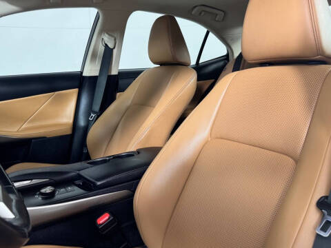 2018 Lexus IS 300