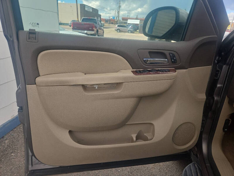 2012 Chevrolet Suburban LT