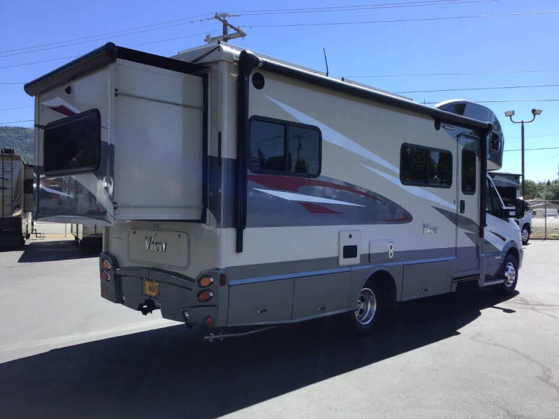 2019 **SUPER REDUCED** Winnebago View 24G / 24ft