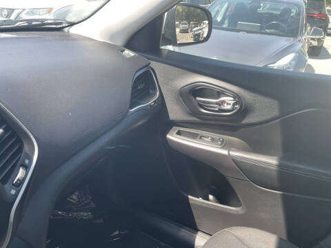 2019 Jeep Cherokee Latitude