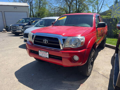 2006 Toyota Tacoma for sale at Garcia Auto Sales LLC in Walton KY