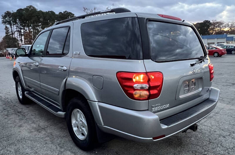 2003 Toyota Sequoia SR5