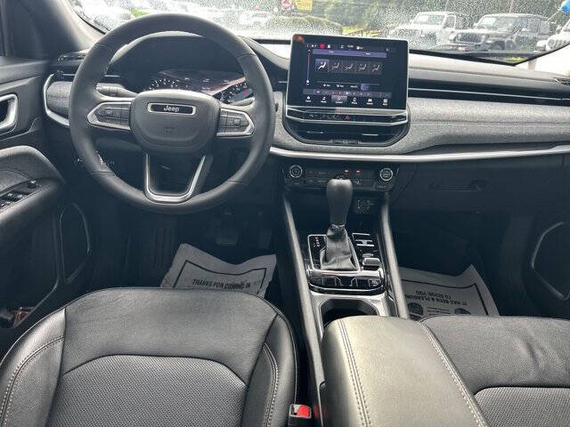 2023 Jeep Compass Latitude Lux