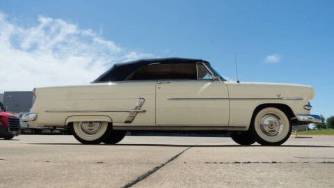 1953 Ford Crestline