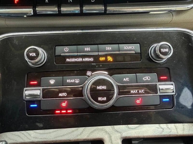 2019 Lincoln Navigator Select