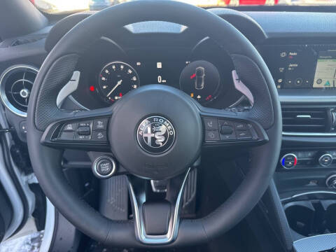 2025 Alfa Romeo Stelvio