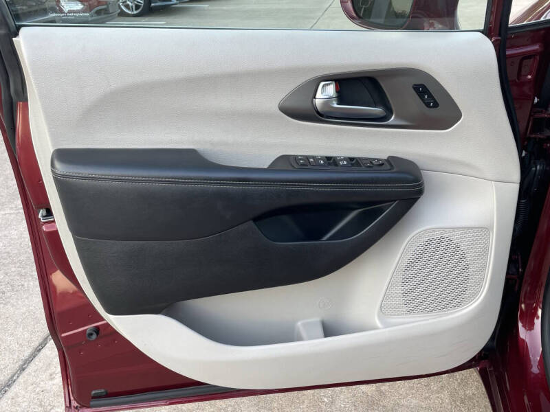 2021 Chrysler Pacifica Touring L