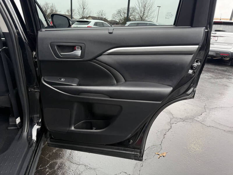 2019 Toyota Highlander SE