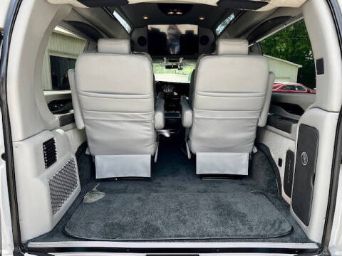 2023 Chevrolet Express 2500