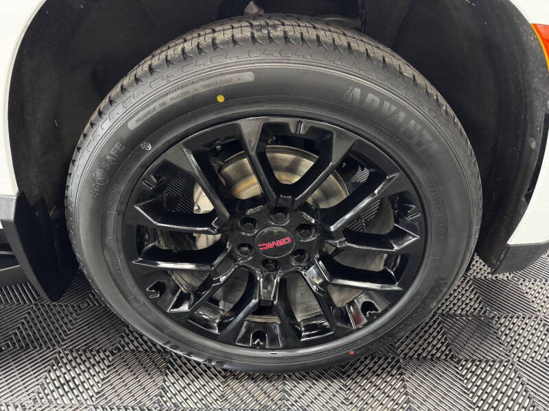 2023 GMC Yukon XL SLE