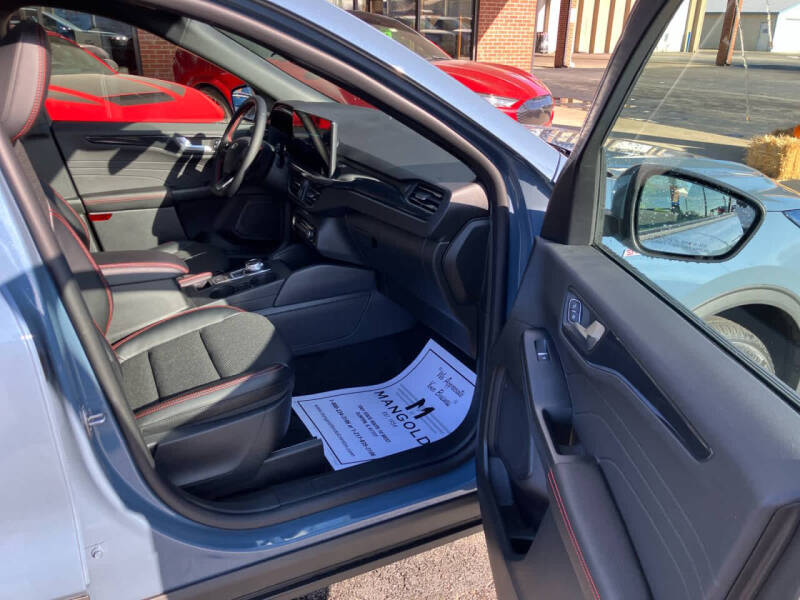 2026 Ford Escape Hybrid ST-Line Select