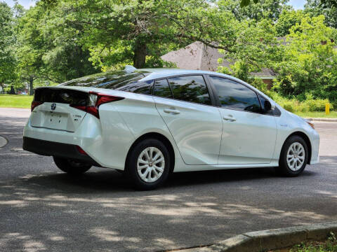 2022 Toyota Prius LE