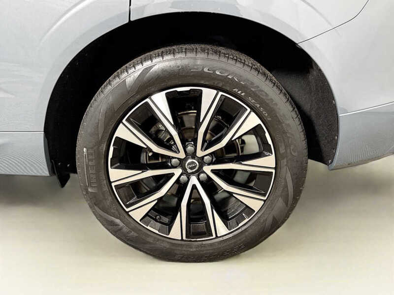 2023 Volvo XC60 B5 Core