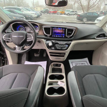 2017 Chrysler Pacifica Touring