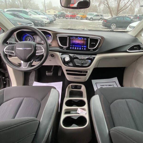 2017 Chrysler Pacifica Touring