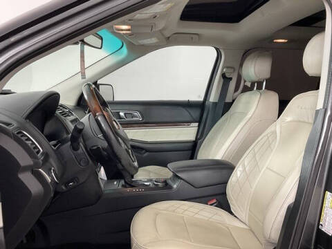 2017 Ford Explorer Platinum