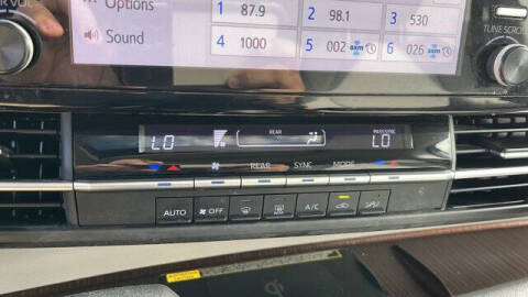 2022 Toyota Sienna LE 8-Passenger