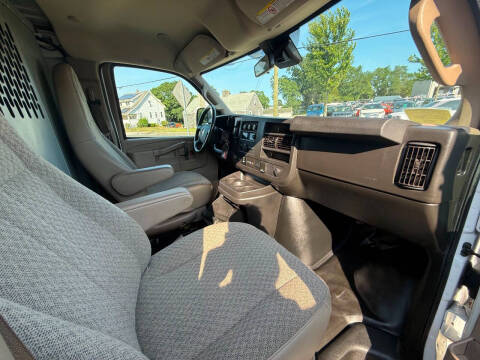 2021 Chevrolet Express 2500