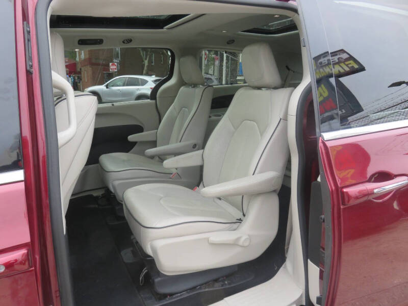 2018 Chrysler Pacifica Hybrid Limited