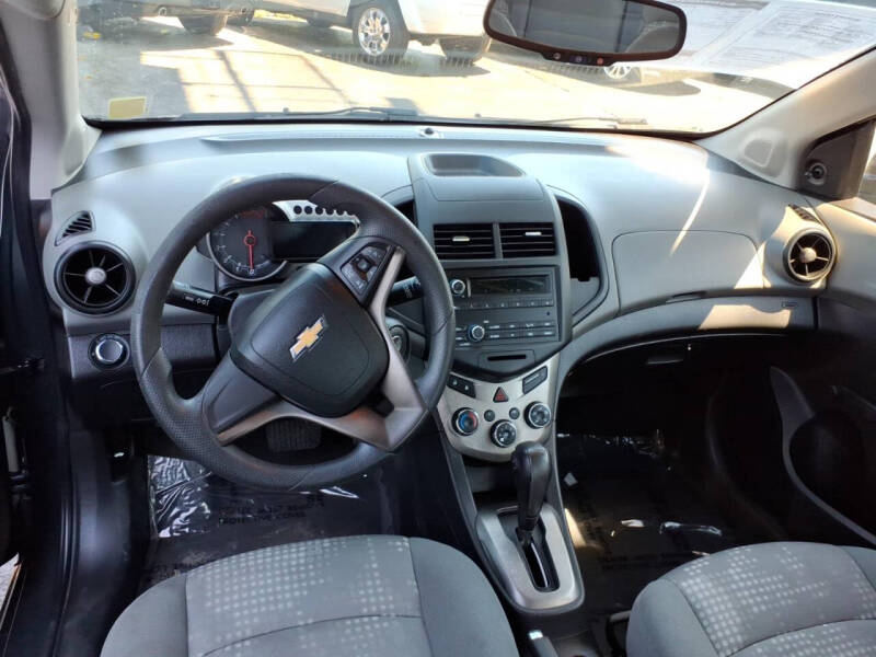 2013 Chevrolet Sonic LS Auto